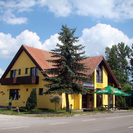 Restaurace Penzion Rafael Dlouhá Brtnice Rom bilde