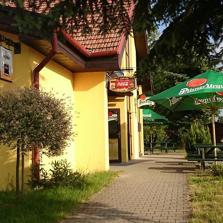 Restaurace Penzion Rafael Dlouhá Brtnice Eksteriør bilde
