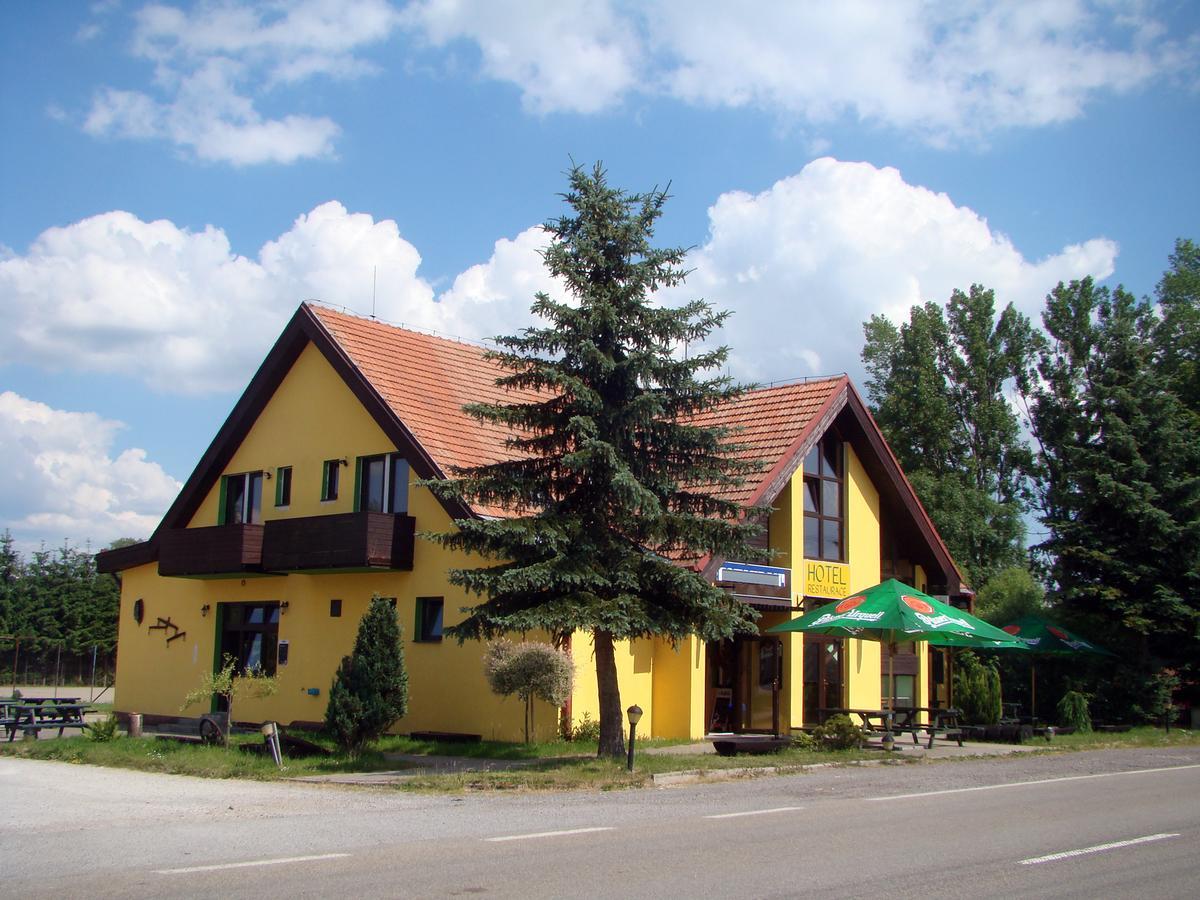 Restaurace Penzion Rafael Dlouhá Brtnice Rom bilde