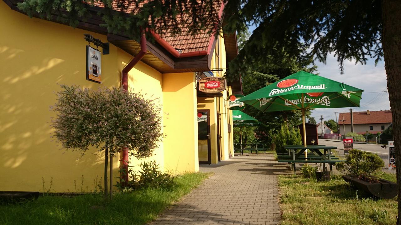Restaurace Penzion Rafael Dlouhá Brtnice Eksteriør bilde