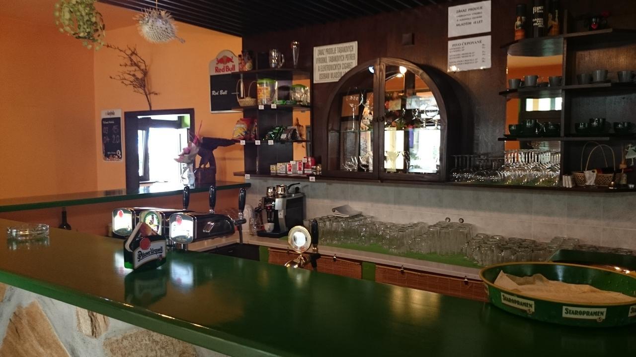 Restaurace Penzion Rafael Dlouhá Brtnice Eksteriør bilde